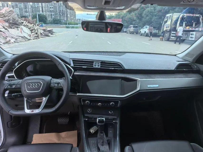 Audi 2021 Q3 1.4TFSI 35TFSI Fashion Dynamic Automatic 5