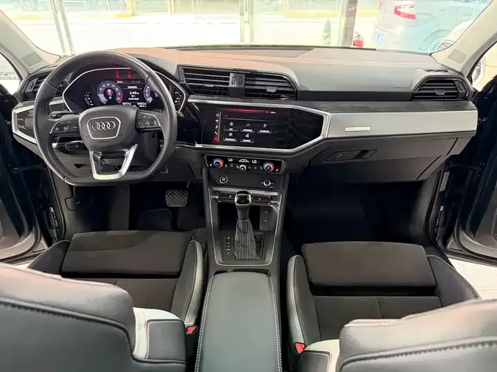 Audi Q3 2021 35 TFSI Fashion Dynamic 11