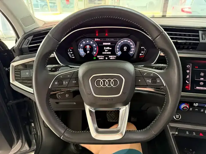 Audi Q3 2021 35 TFSI Fashion Dynamic 12