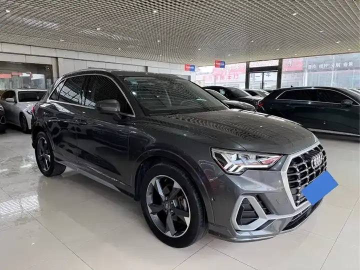 Audi Q3 2021 35 TFSI Fashion Dynamic 3