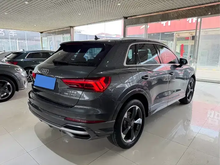 Audi Q3 2021 35 TFSI Fashion Dynamic 4