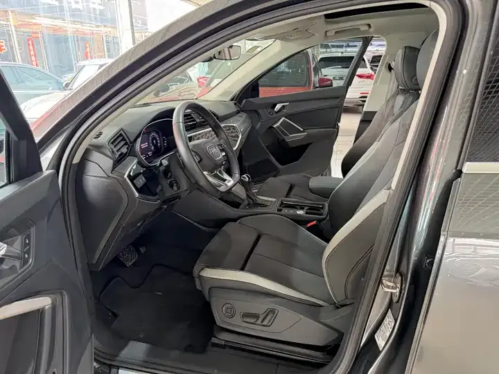 Audi Q3 2021 35 TFSI Fashion Dynamic 7
