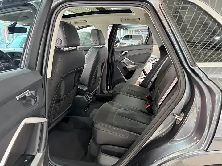 Audi Q3 2021 35 TFSI Fashion Dynamic 8