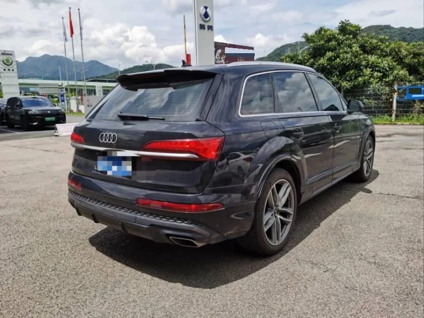 Audi Q7 (Imported) 2025 Model Q7 48V 3.0TFSI 55TFSI Quattro S line Sport Version Automatic Transmission 2