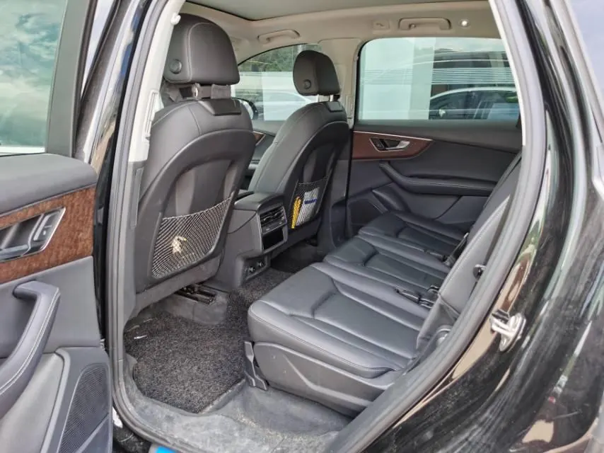 Audi Q7 (Imported) 2025 Model Q7 48V 3.0TFSI 55TFSI Quattro S line Sport Version Automatic Transmission 3
