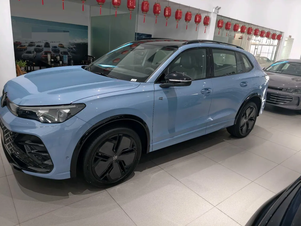 Volkswagen 2024 Tiguan L PRO 2.0TSI 380TSI Four-wheel Drive R-Line Smart Edition Automatic Gear 2