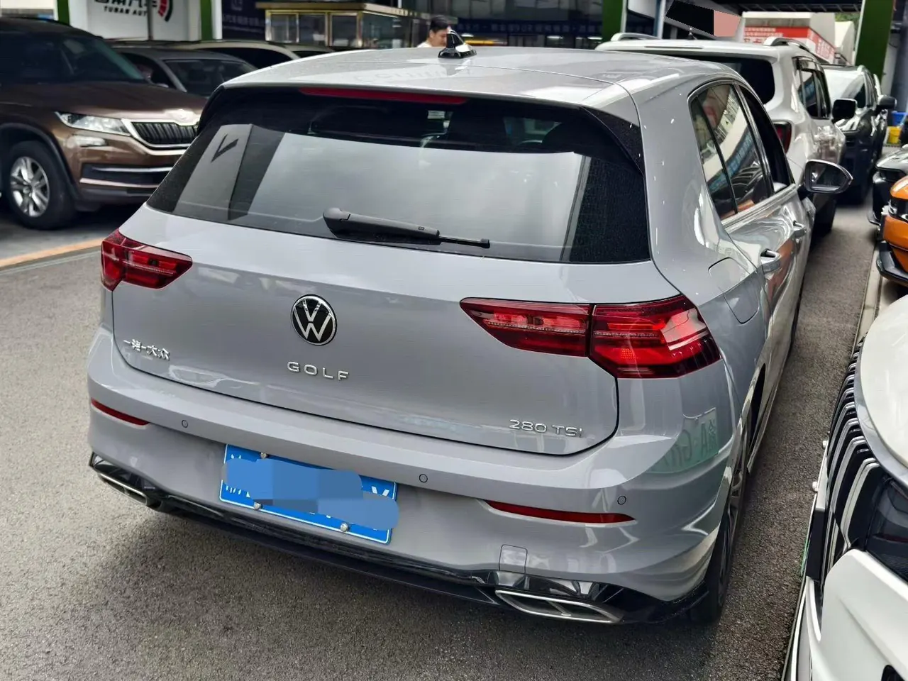 Volkswagen 2021 Golf 8 R-Line 1.4TSI 280TSI Automatic 4