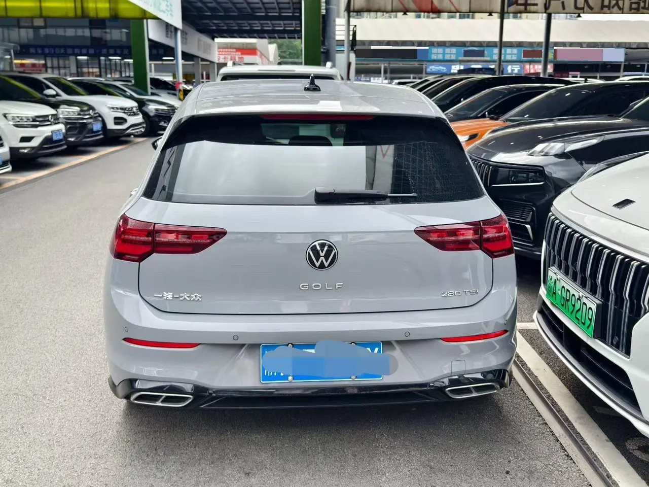 Volkswagen 2021 Golf 8 R-Line 1.4TSI 280TSI Automatic 5