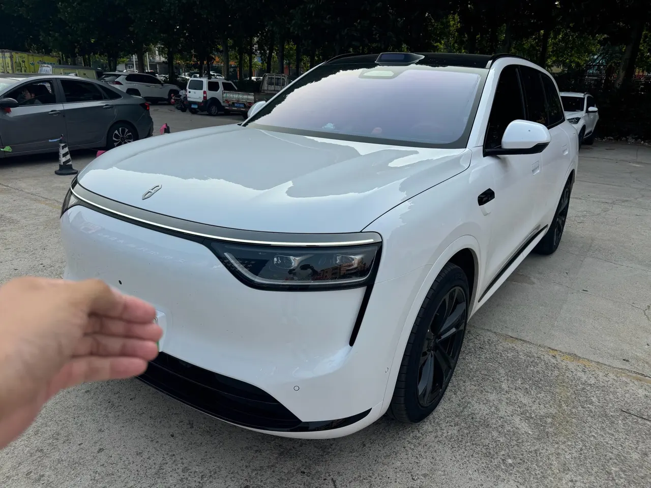 AITO 2025 AITO M8 Ultra Edition 53.4kWh 6-seat Edition (896-line laser Radar) Automatic Gear - View 1