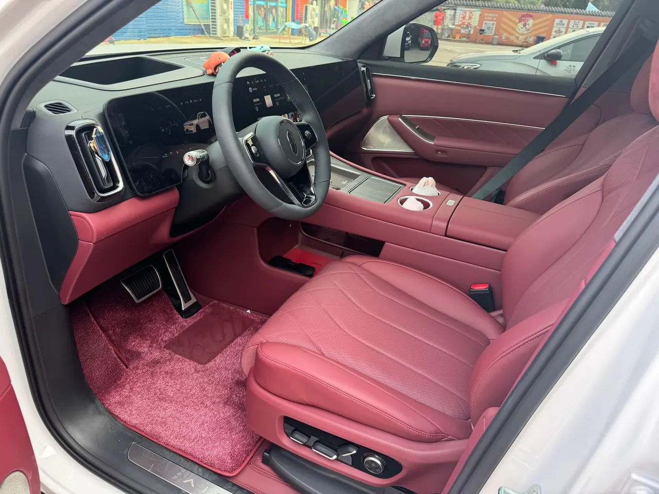AITO 2025 AITO M8 Ultra Edition 53.4kWh 6-seat Edition (896-line laser Radar) Automatic Gear 5