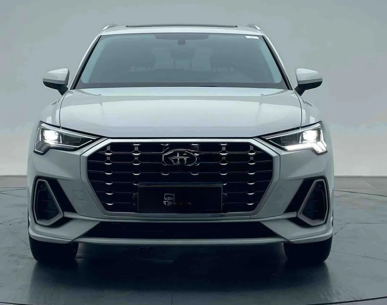 Audi 2022 Q3 1.4TFSI 35TFSI Fashion Dynamic Automatic 2