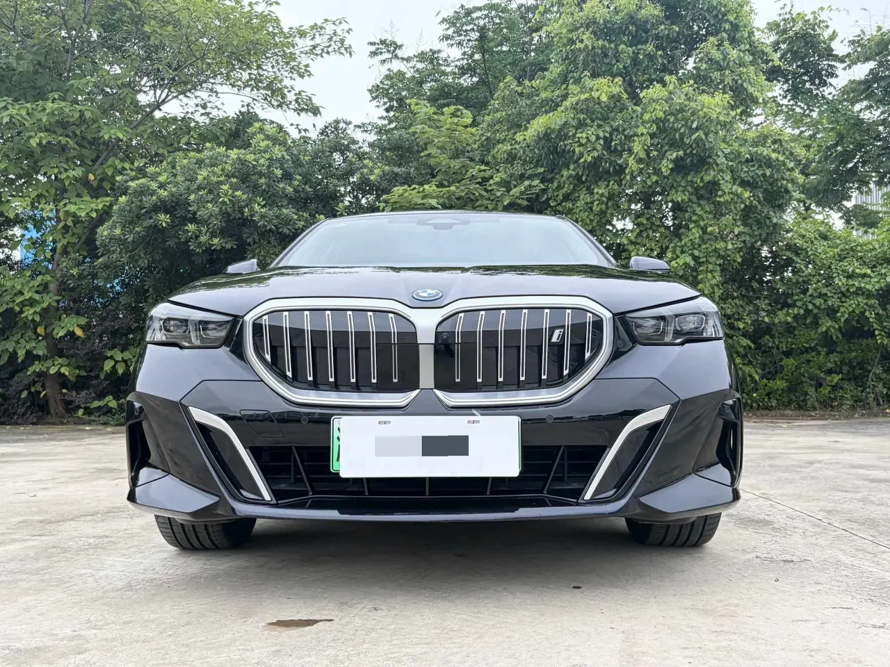 BMW 2025 i5 eDrive 40L M sports suit automatic gear 2