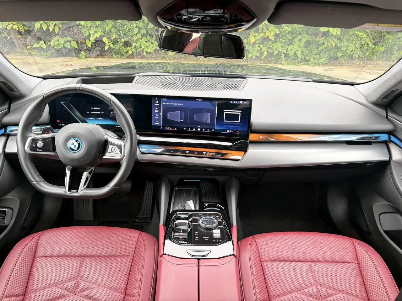 BMW 2025 i5 eDrive 40L M sports suit automatic gear 6