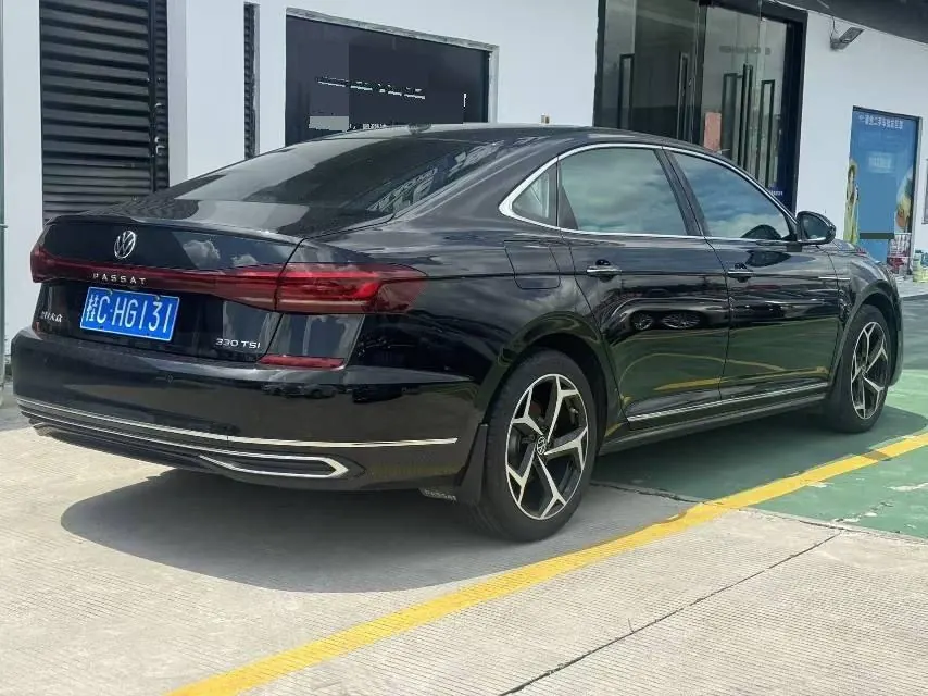 Volkswagen 2023 Passat 2.0TSI 330TSI Star Deluxe Edition Automatic Transmission 5