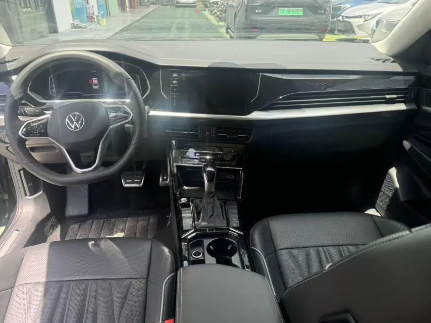 Volkswagen 2023 Passat 2.0TSI 330TSI Star Deluxe Edition Automatic Transmission 6