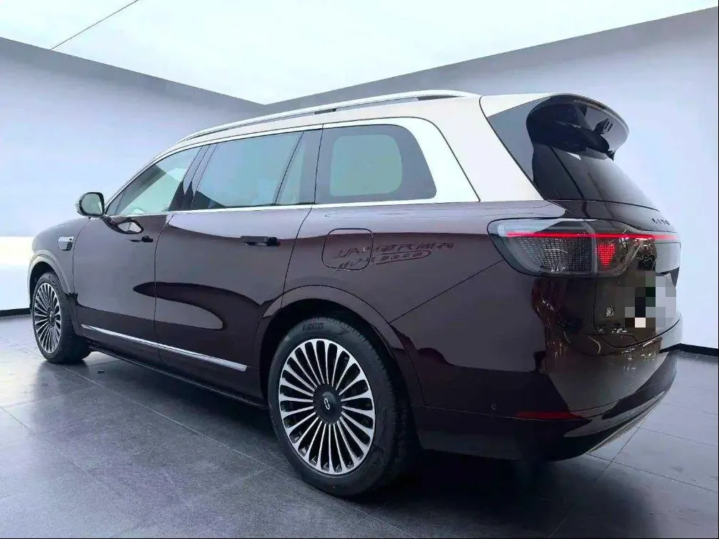 AITO 2025 AITO M9 extended range Ultra version 52kWh6 seat version automatic gear 6