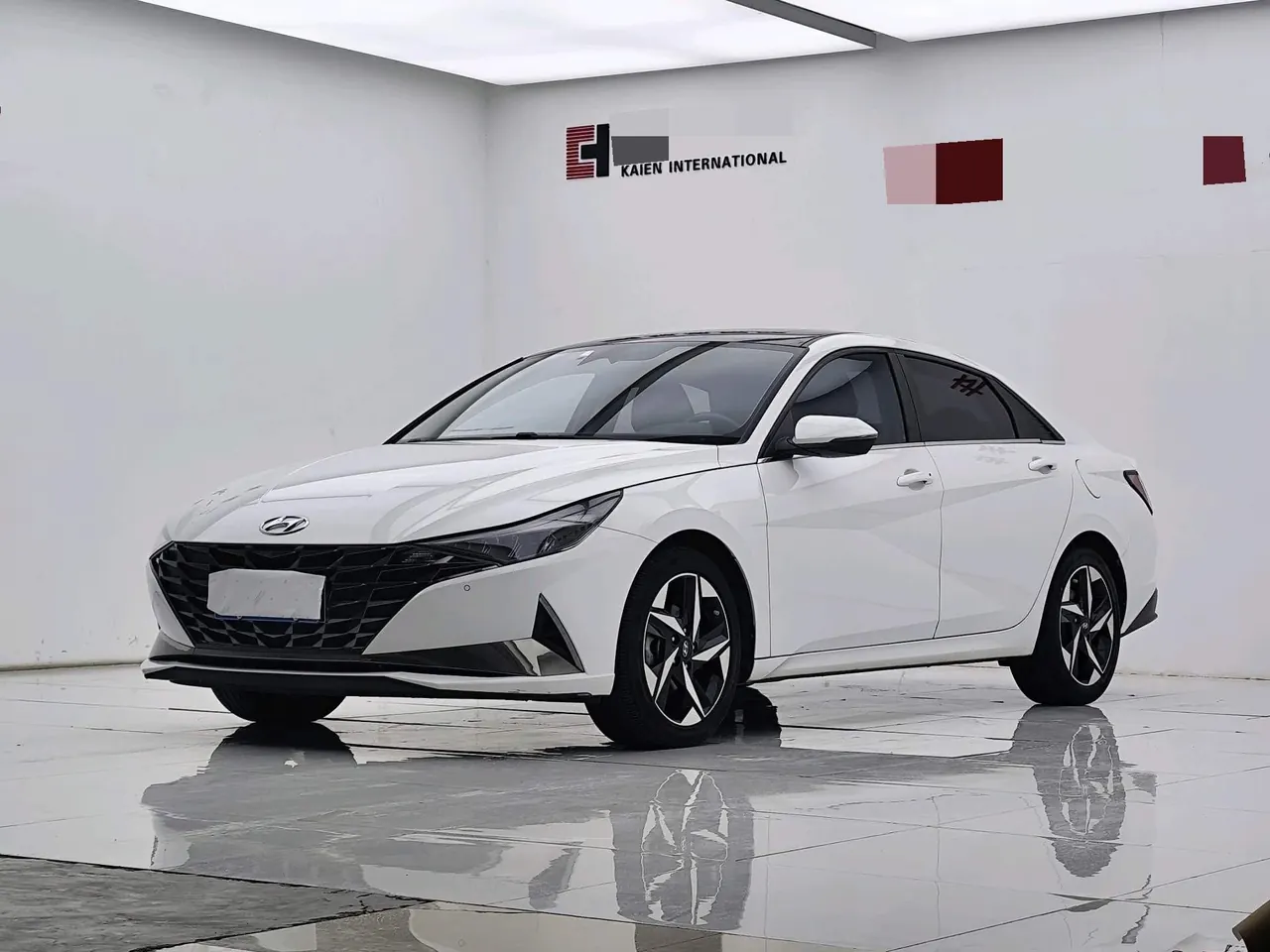 Hyundai 2021 Elantra -3-compartment 1.5 stepless LUX premium automatic gear - View 1