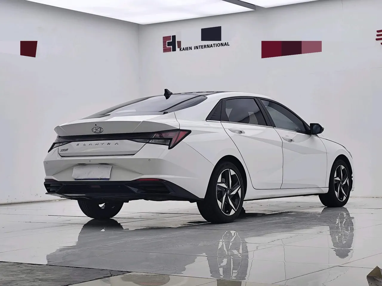 Hyundai 2021 Elantra -3-compartment 1.5 stepless LUX premium automatic gear 15