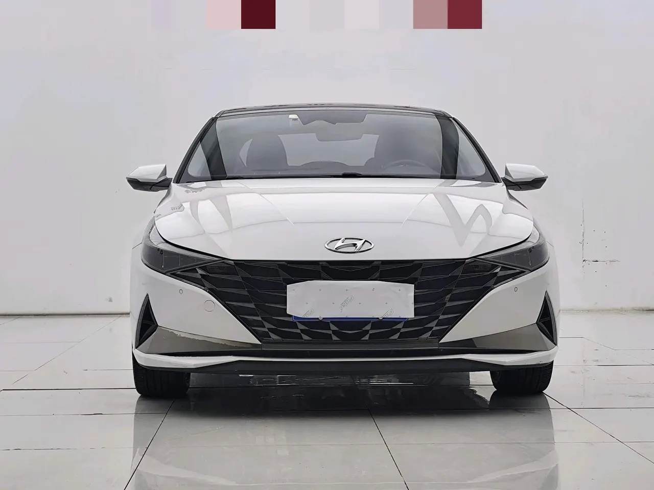Hyundai 2021 Elantra -3-compartment 1.5 stepless LUX premium automatic gear 2