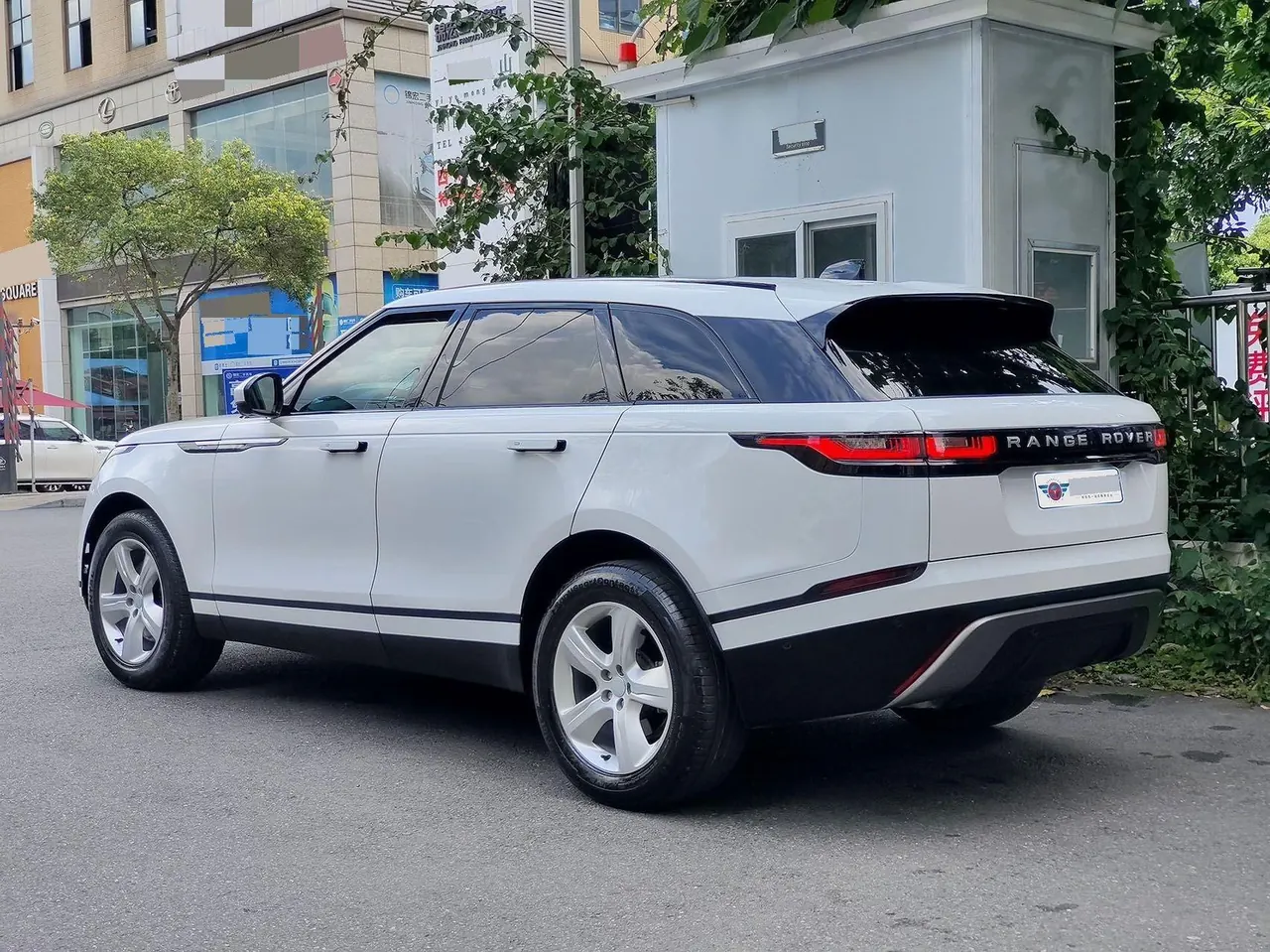 Land Rover Range Rover Star Vein (Imported) 2021 Range Rover Star Vein 2.0T P250 Black Collector's Edition Automatic Gear 5
