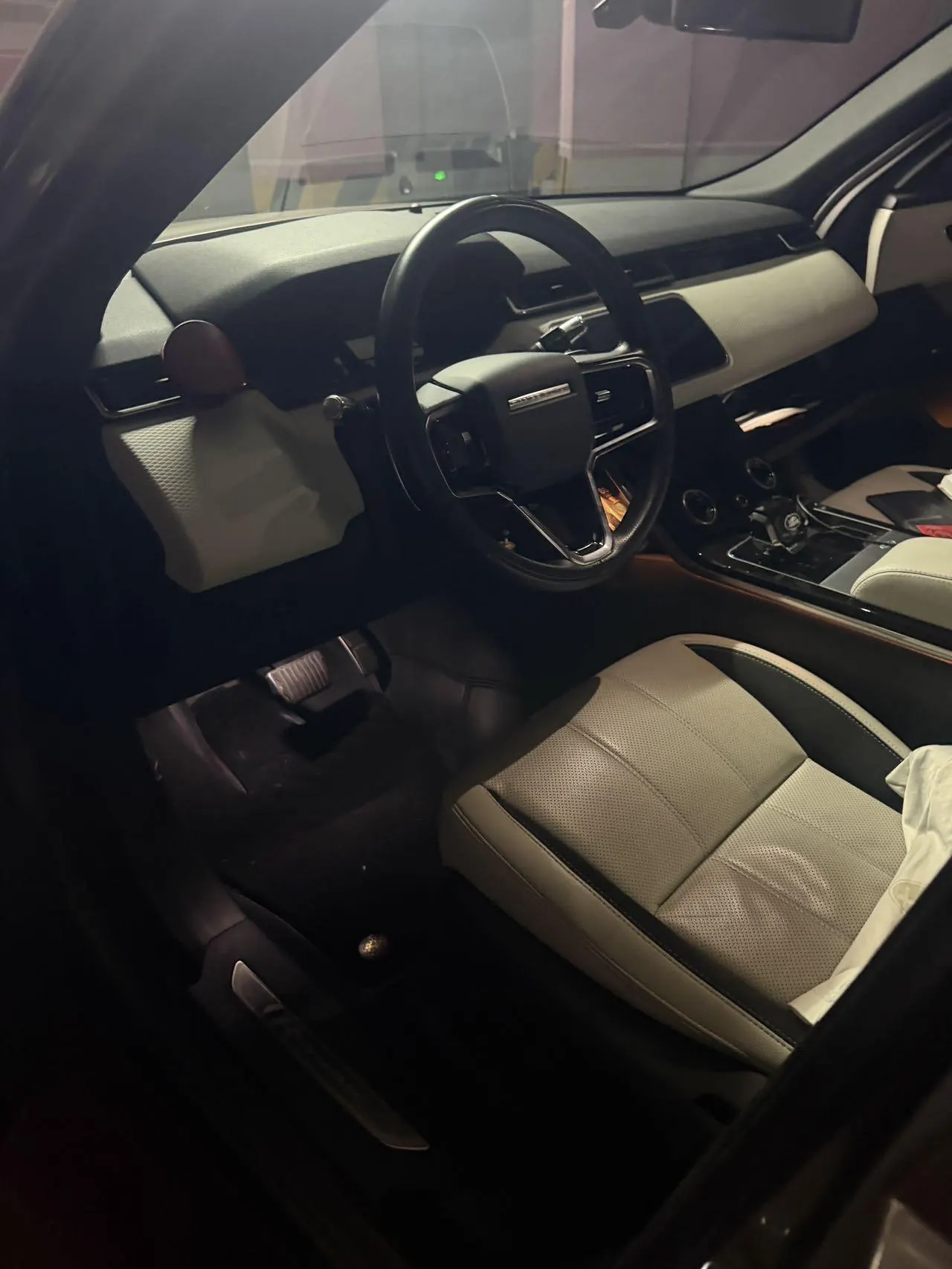 Land Rover Range Rover Star Vein (Imported) 2021 Range Rover Star Vein 2.0T P250 Black Collector's Edition Automatic Gear 6