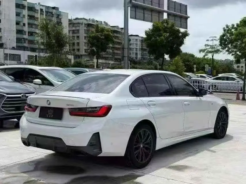 BMW 3 Series 2024 325i 2.0T M Sports Obsidian Night Suit Automatic Gear 3