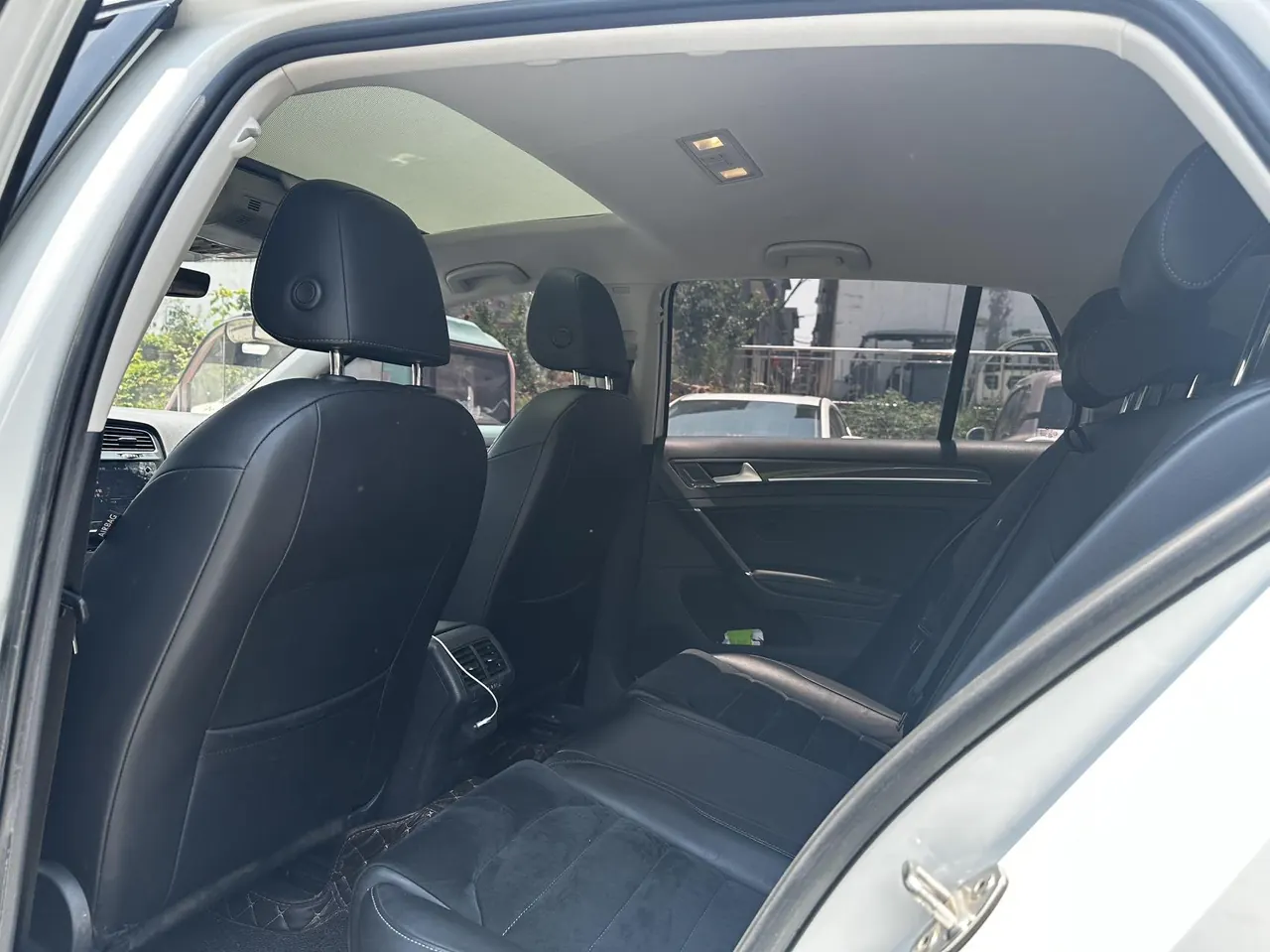 Volkswagen 2020 Golf 7 1.4TSI 280TSI Beloved Edition Deluxe Automatic 4