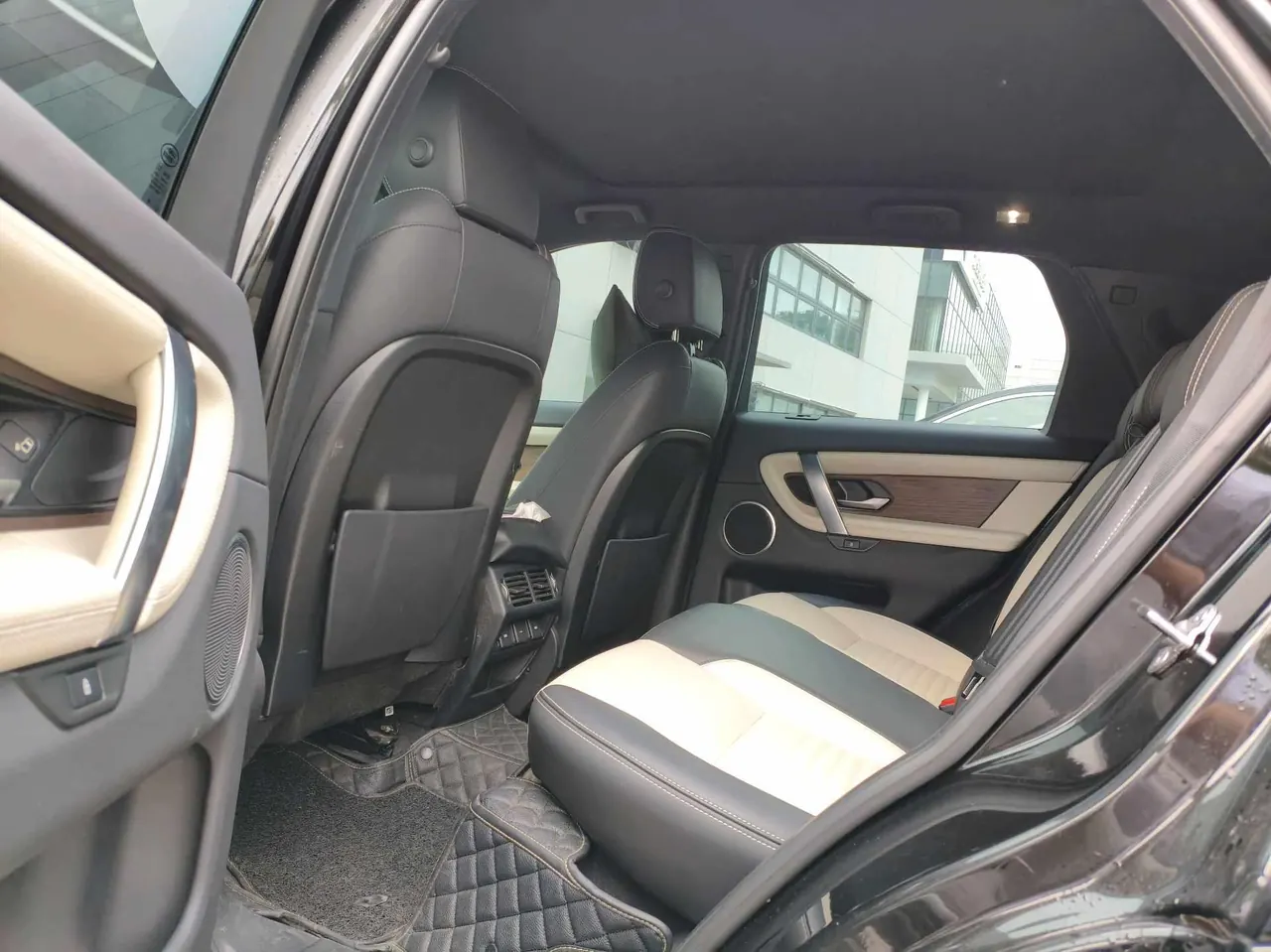 Land Rover Discovery Sports Edition New Energy 2021 Discovery Sports Edition PHEV 1.5T P300e Performance Technology Edition Automatic Gear 4