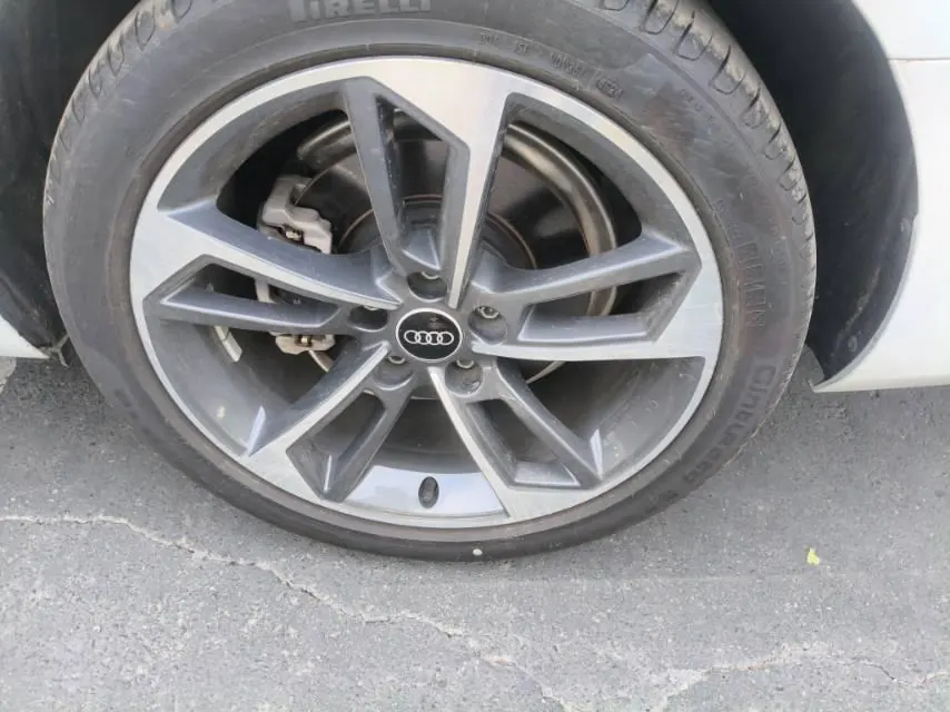 Audi 2024 A4L 2.0TFSI 40TFSI Fashion Dynamic Automatic 5