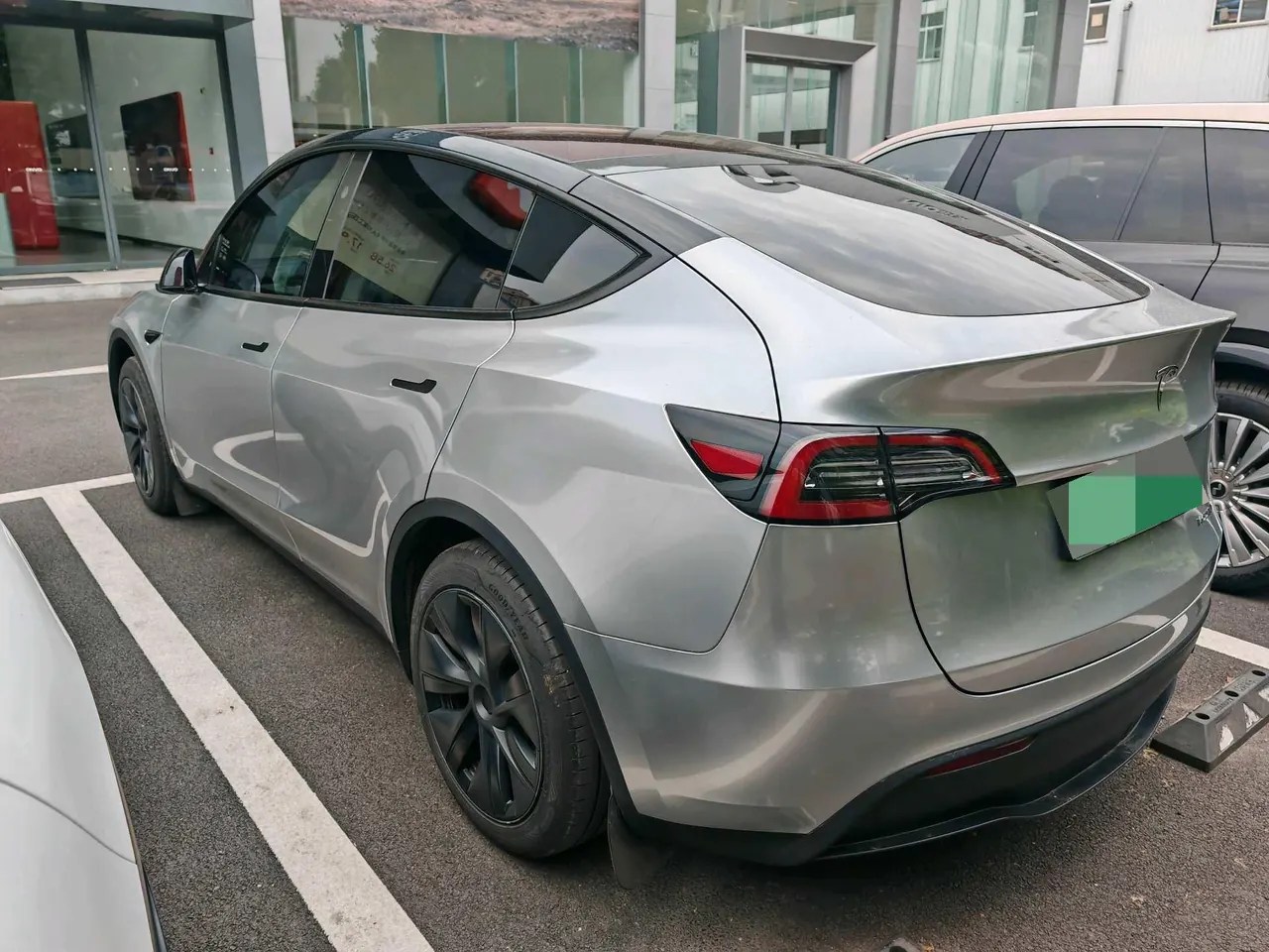Tesla 2024 Model Y rear-wheel drive version automatic transmission 5
