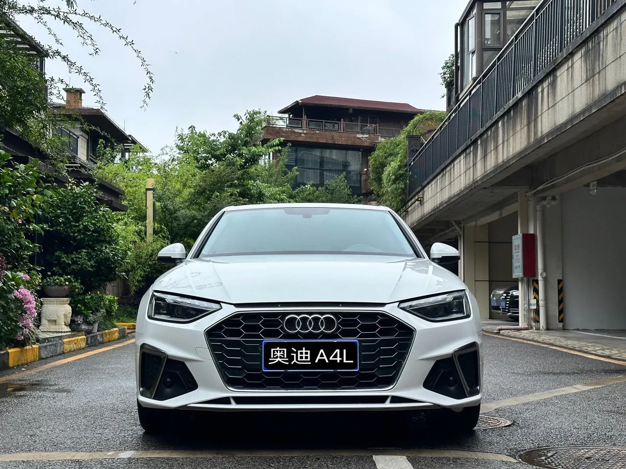 Audi 2020 A4L 2.0TFSI 40TFSI Deluxe Dynamic Automatic 2