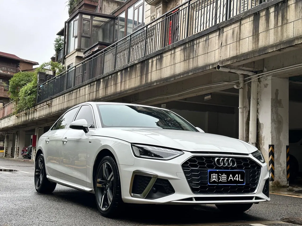 Audi 2020 A4L 2.0TFSI 40TFSI Deluxe Dynamic Automatic 3