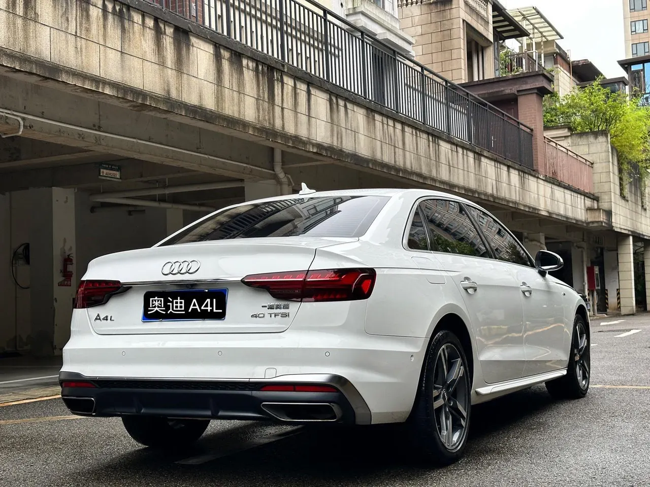 Audi 2020 A4L 2.0TFSI 40TFSI Deluxe Dynamic Automatic 9