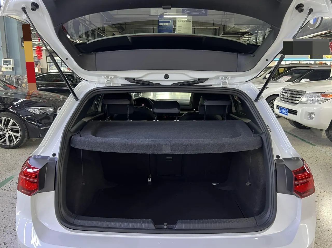 Volkswagen 2021 Golf 8 R-Line 1.4TSI 280TSI Automatic 10