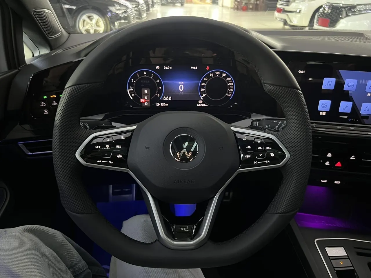 Volkswagen 2021 Golf 8 R-Line 1.4TSI 280TSI Automatic 13