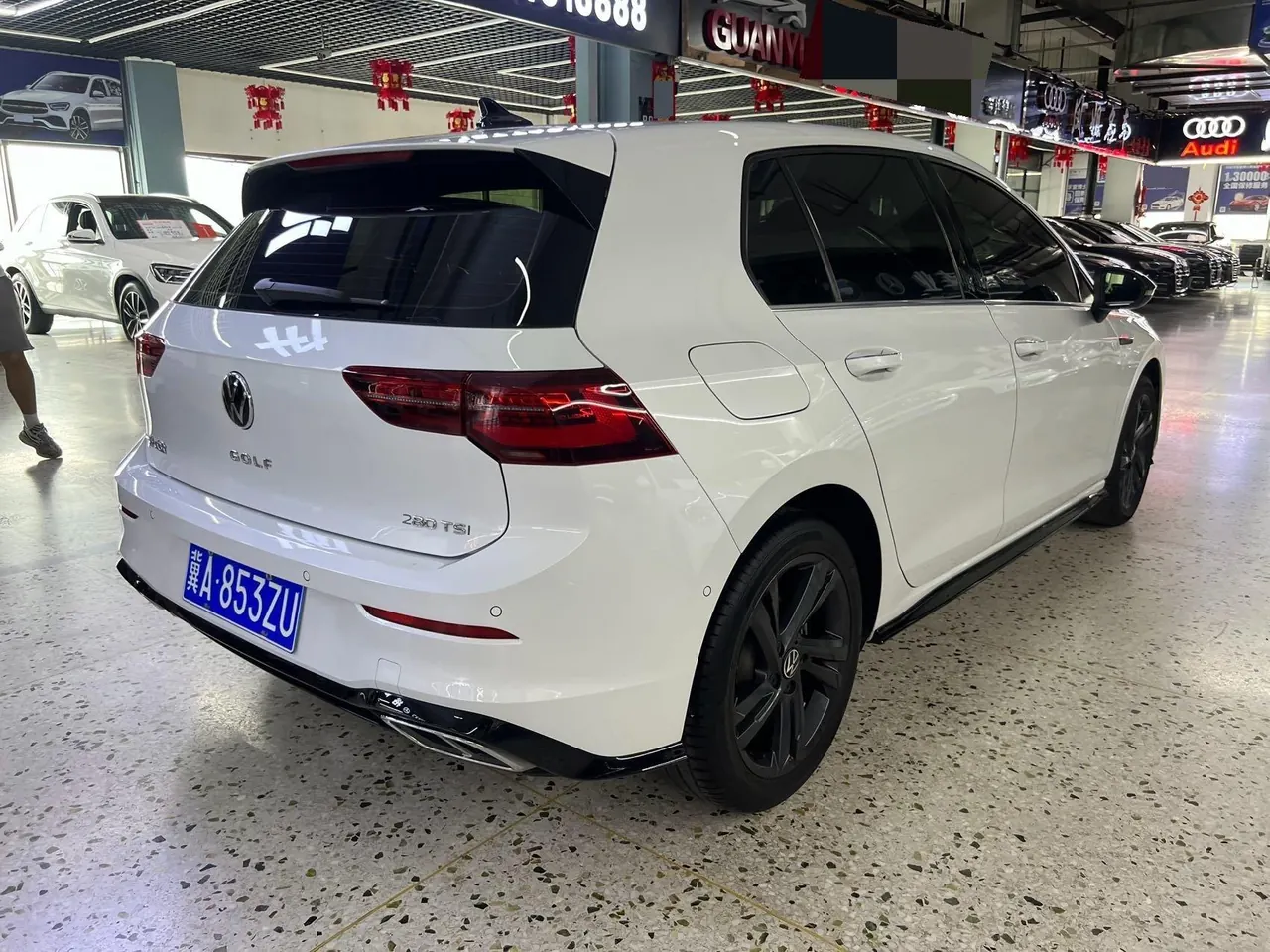 Volkswagen 2021 Golf 8 R-Line 1.4TSI 280TSI Automatic 4
