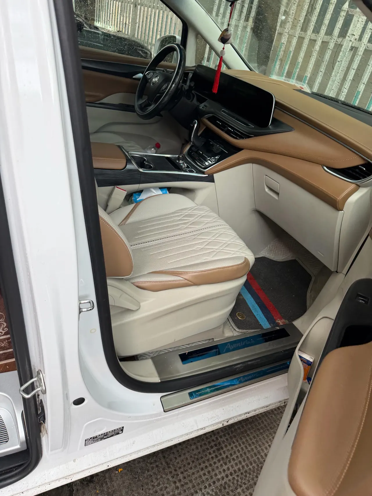 Buick 2021 GL8 ES Lu Zun 2.0T 653T Exclusive Automatic Gear 9