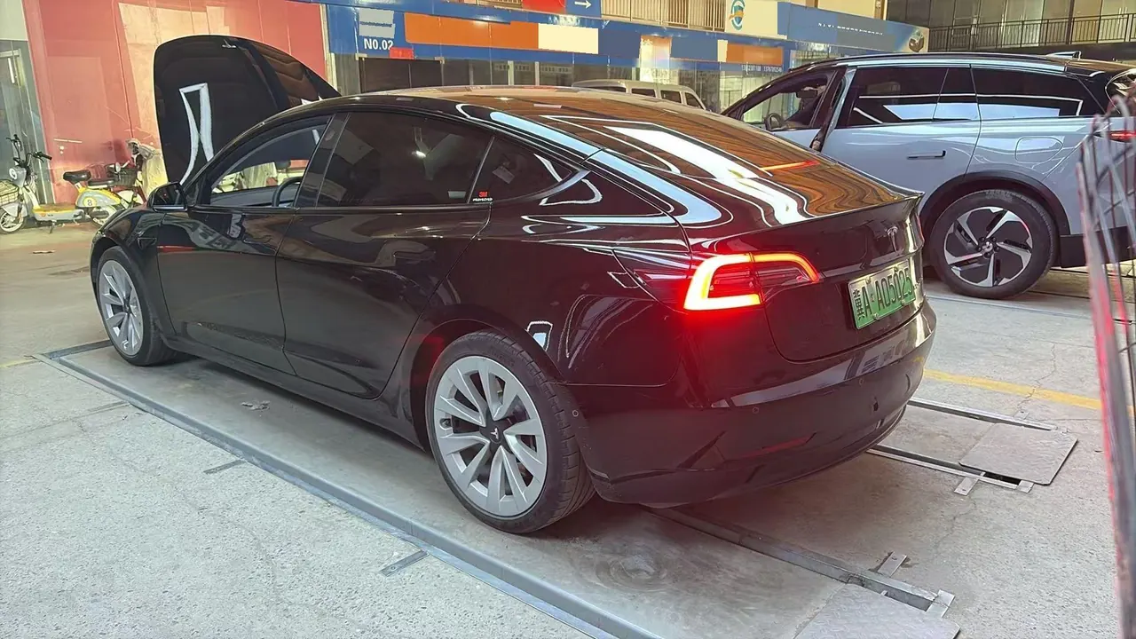 Tesla 2021 Model 3 Standard Endurance Rear Drive Upgraded Automatic Gear 2