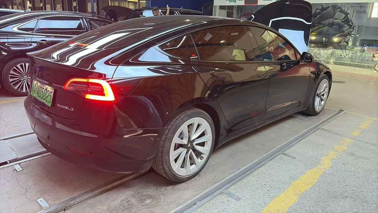 Tesla 2021 Model 3 Standard Endurance Rear Drive Upgraded Automatic Gear 3