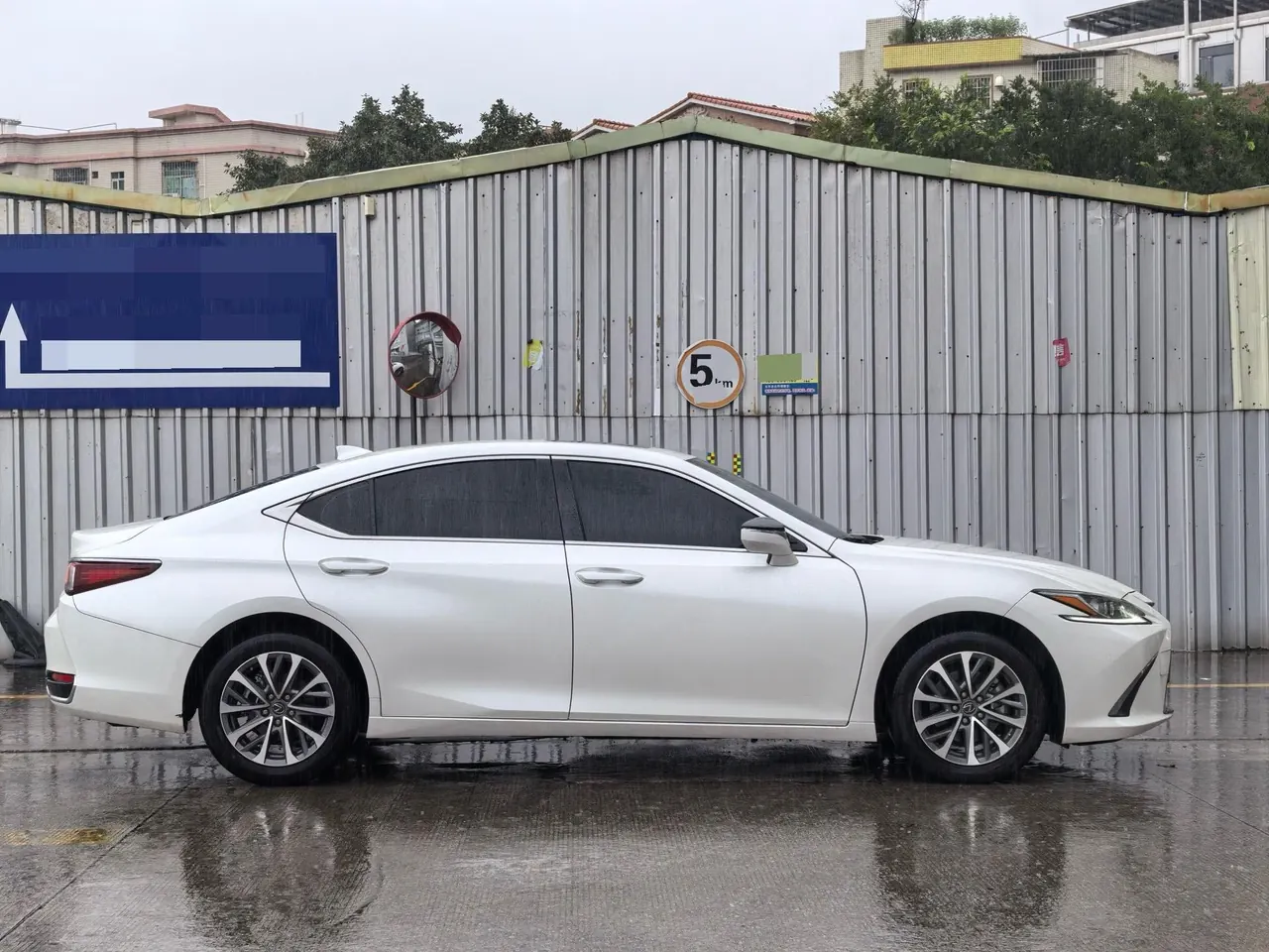 Open image lightbox: Lexus ES (Imported) 2024 ES200 2.0 Stepless Edition Automatic Gear