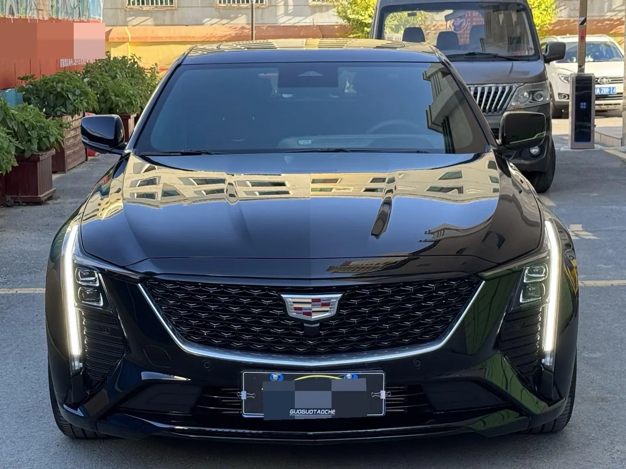 Открыть галерею: Cadillac 2024 CT5 2.0T 28T Luxury Pro Automatic