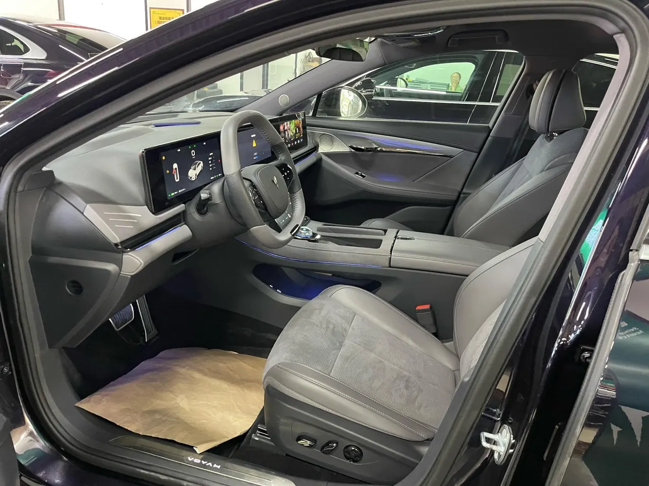 Voyah 2024 models chasing light PHEV 1.5T four-wheel drive ultra-long endurance flagship automatic gear 4