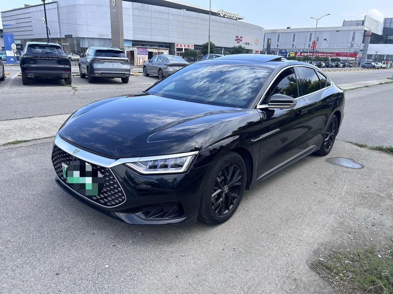 BYD 2024 Han DM-i 1.5T stepless glory version 121KM noble automatic gear - View 1