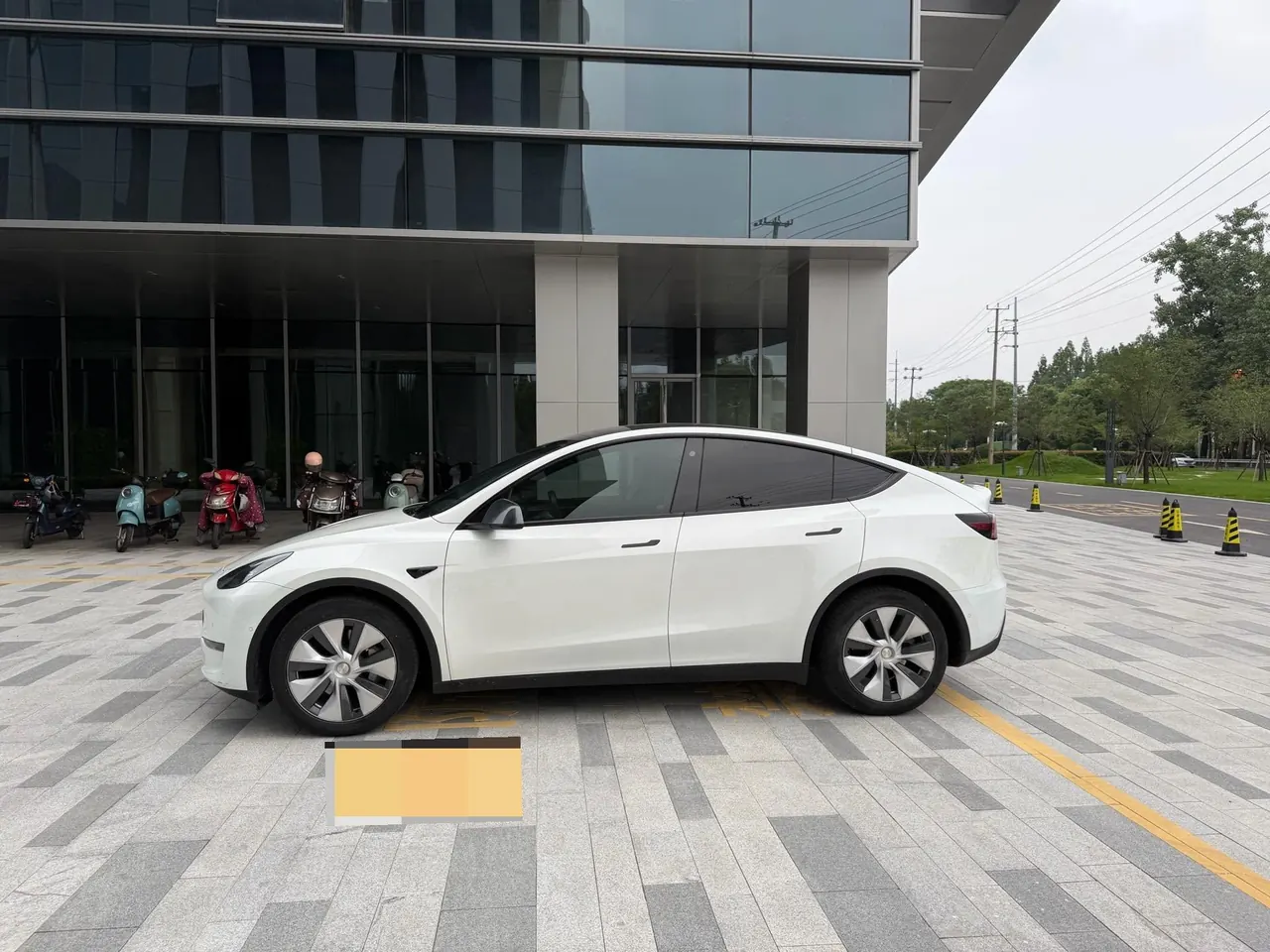 Tesla 2021 Model Y long endurance all-wheel drive version automatic transmission 5