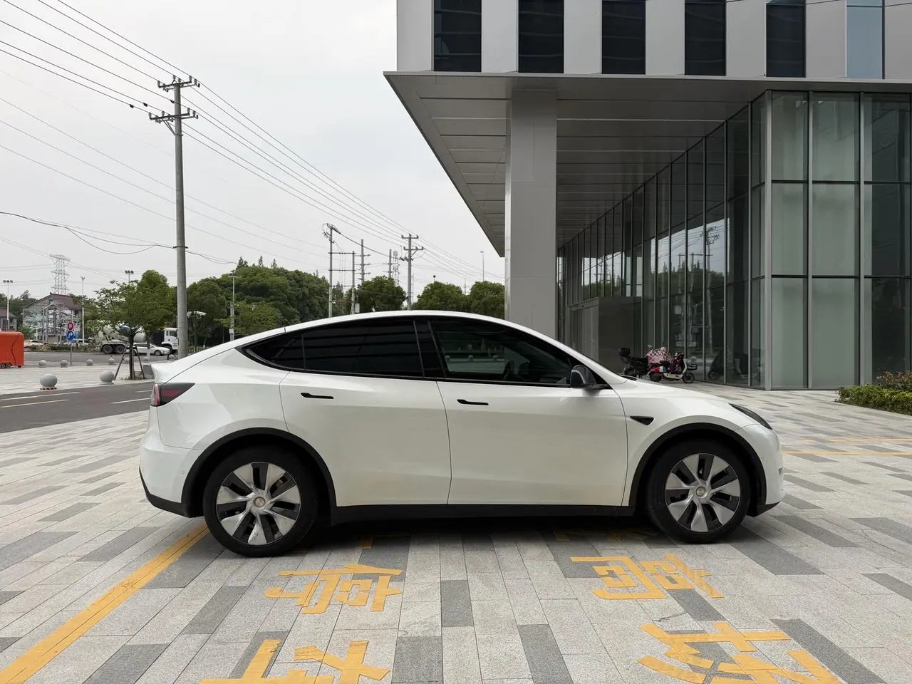 Tesla 2021 Model Y long endurance all-wheel drive version automatic transmission 8