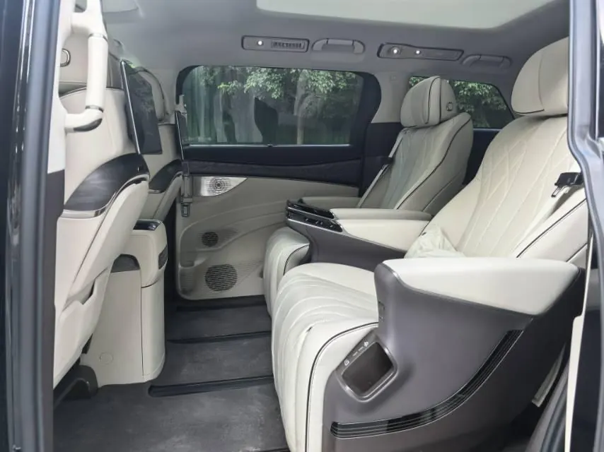 Denza 2024 Denza D9 DM-i 1.5T stepless 980 four-wheel drive distinguished automatic gear 7