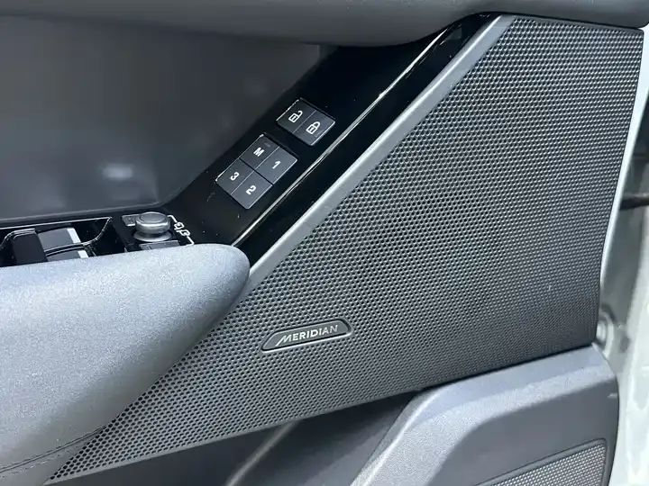 Range Rover Star Vein 2024 Dynamic SE 11
