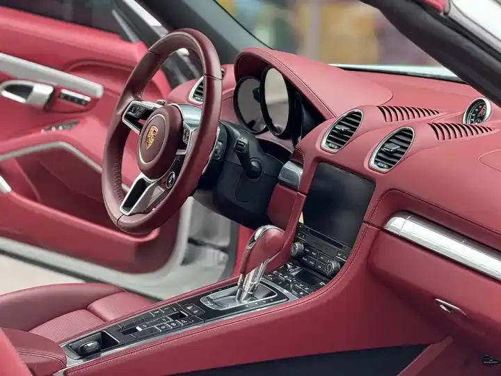 Porsche 718 2020 Boxster 2.0T 7
