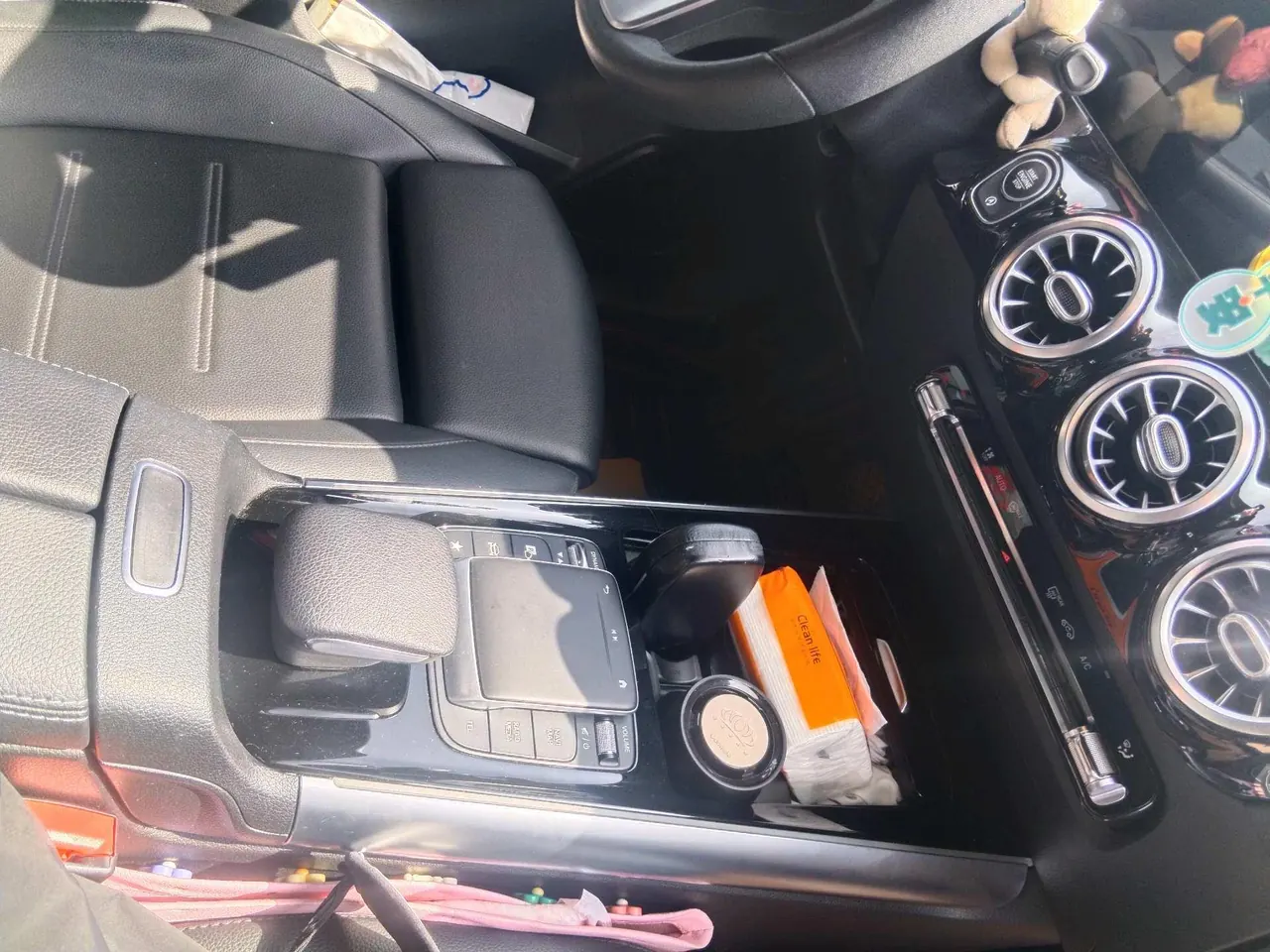 Mercedes Benz 2020 GLA 200 1.3T automatic gear 5