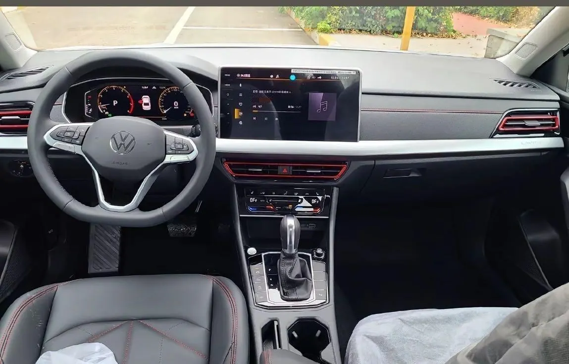 Volkswagen 2024 LaVida 1.5 5 Million Edition Automatic 5